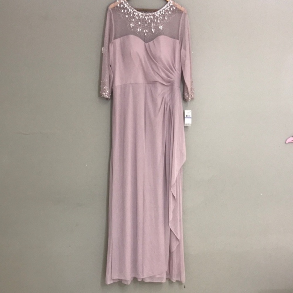 NWT Alex Evening ,long , sweetheart neckline dress